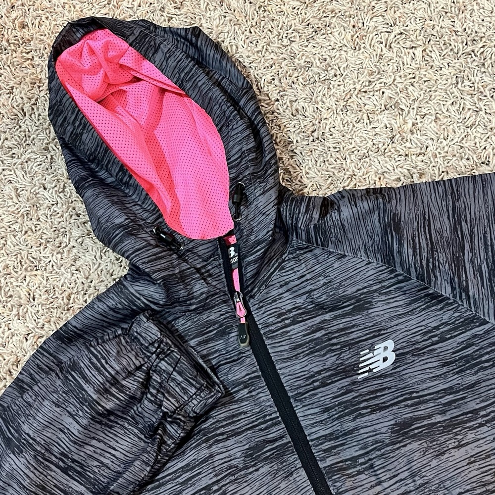 New Balance NB Nylon Jacket Windbreaker Hooded Full Zip Women's Sz Medium